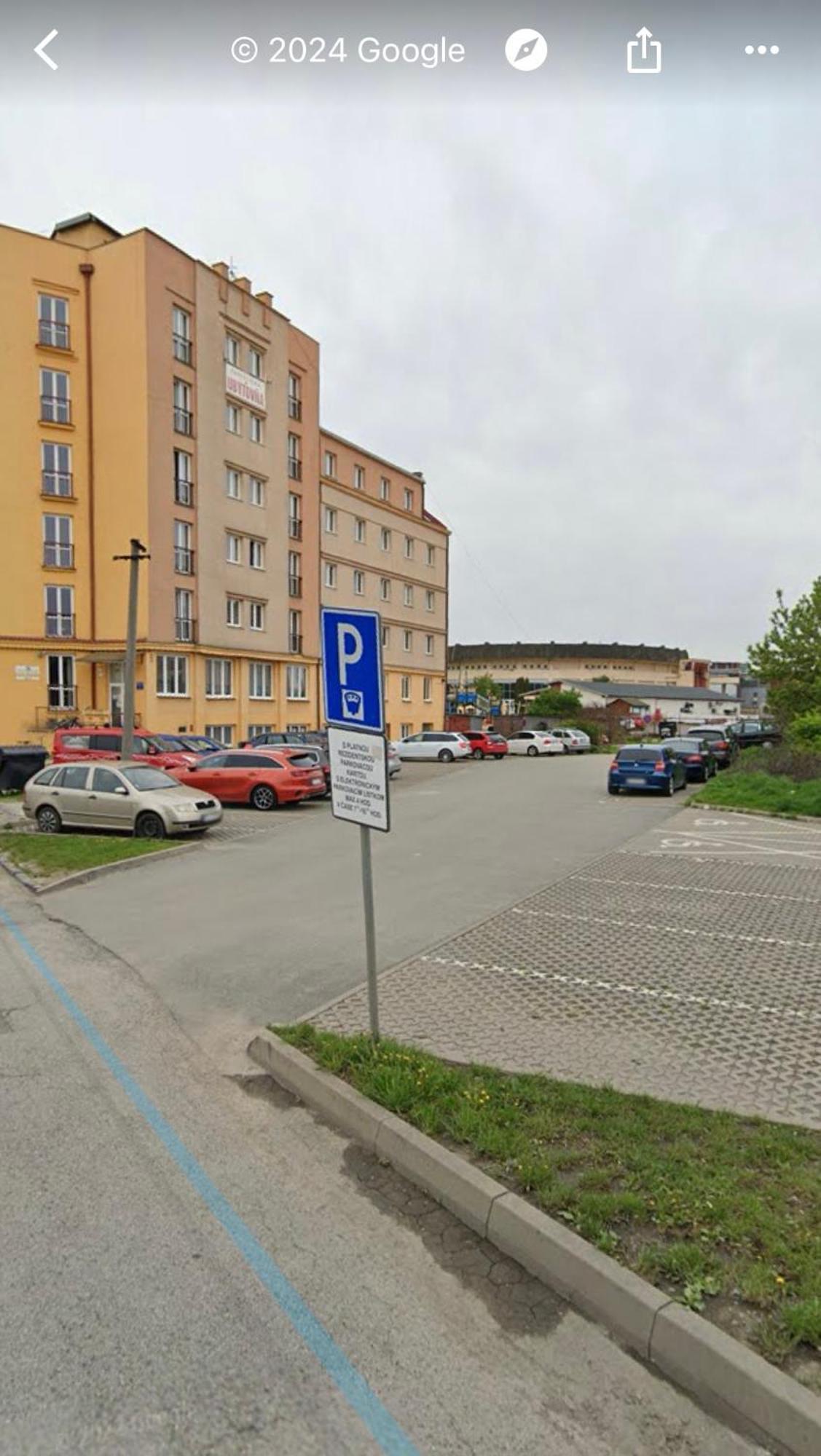 Vintage Industrial City Apartments Кошице Екстер'єр фото